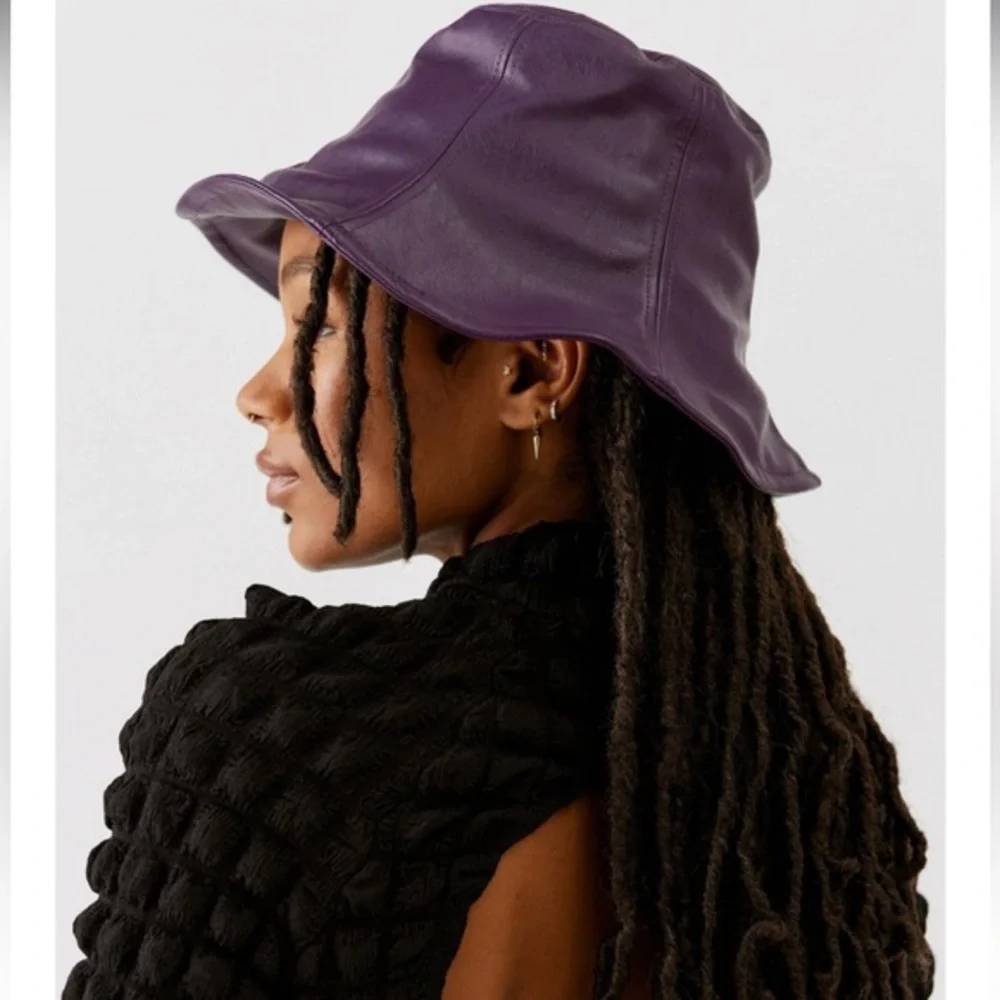 FREDDIE LEATHER TULIP SHAPED HAT